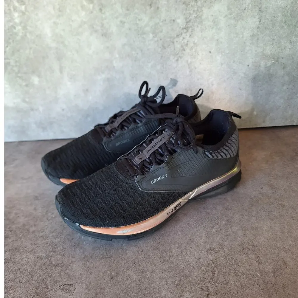 Brooks Ricochet 2 black/rose gold running shoes women's 8.5 stretchknit athletic